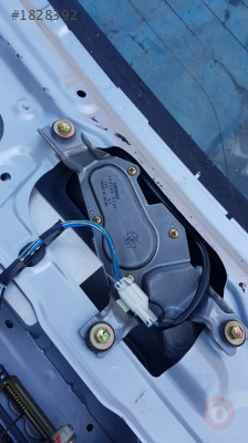 Mitsubishi outlander çıkma arka silecek motoru