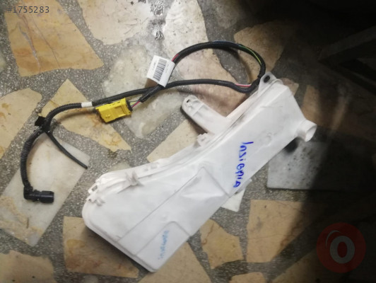 ORJİNAL ÇIKMA OPEL İNSİGNİA SİLECEK SU BİDONU