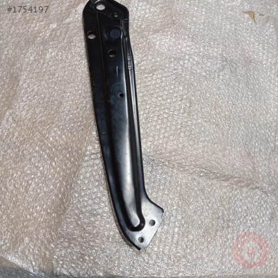 17A805932A RADYATÖR KİLİT TAŞIYICI BRAKETİ SOL ÜST JETTA