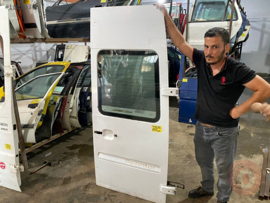 MERCEDES SPRİNTER BAGAJ KAPAĞI ORJİNAL ÇIKMA 2.ÜRÜN