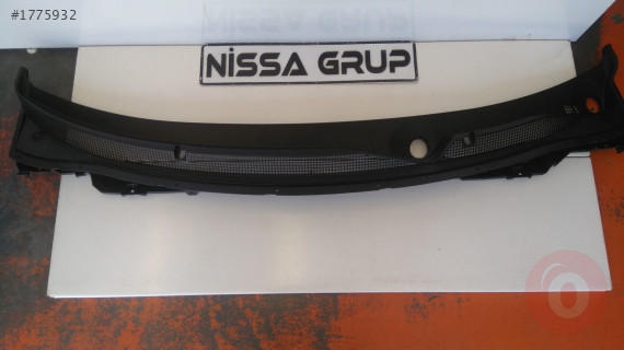 NİSSAN QASHQAİ ÖN CAM ALT IZGARASI OEM J11 2017-2020