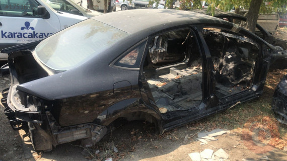 FORD MONDEO ARKA CAM ÇEVİK OTO BURSA