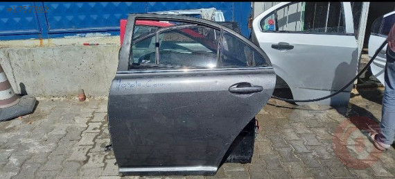 2006 TOYOTA AVENSİS SOL ARKA KAPI HATASIZ ORJ ÇIKMA