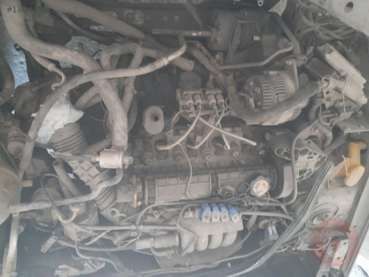 Megane 1  motor 2000 sanzımanı ustünde