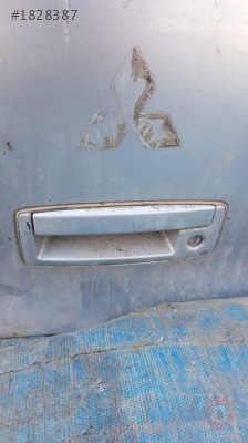 Mitsubishi outlander çıkma bagaj açma kolu
