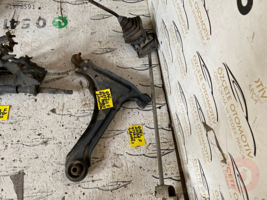 OPEL ASTRA F ALT TABLA , OPEL ASTRA F SALINCAK ORJİNAL ÇIKMA