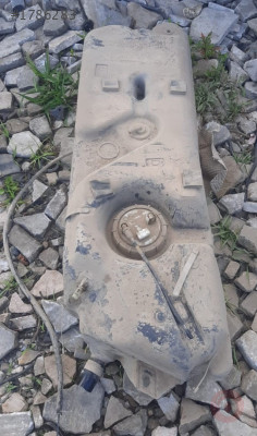 1998 citroen berlingo 1.9 çıkma yakıt deposu