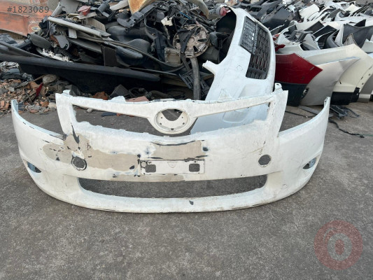 2011-2012 Toyota auris ön tampon çıkma orjınal