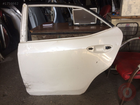 2016 Toyota corolla sol  arka kapı çıkma