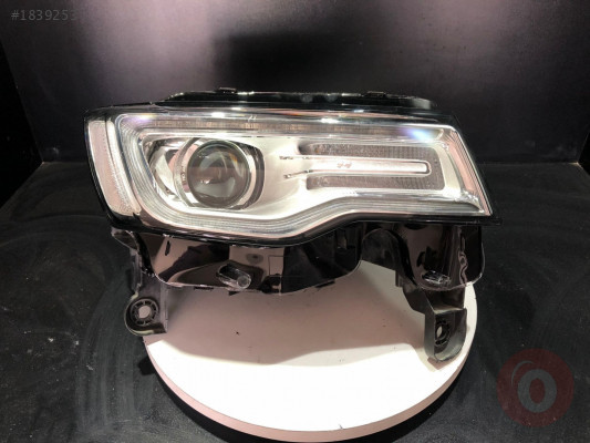 JEEP GRAND CHEROKEE XENON SAĞ FAR 68144708AF