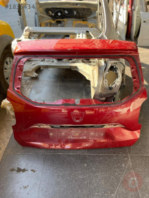 DACİA DUSTER BAGAJ KAPISI