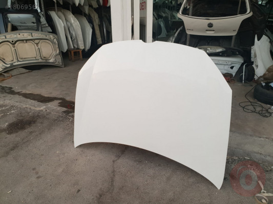 2009-2012 GOLF 6 BEYAZ MOTOR KAPUTU ÇIKMA ORJİNAL HATASIZ