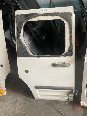 FORD TOURNEO CONNECT SAĞ  SÜRGÜLÜ KAPI