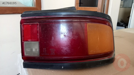 Mazda 323 çıkma sağ arka stop