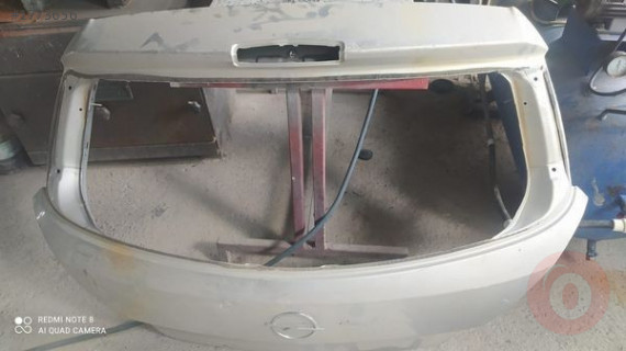 Opel Astra 2007 bagaj kapağı çıkma