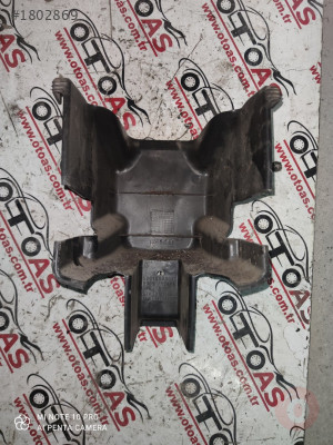 İVECO DAİLY 35 İÇ DÖŞEME PLASTİĞİ  5801668301