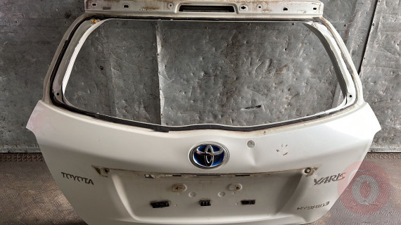 TOYOTA YARİS ÇIKMA ORJİNAL BAGAJ KAPISI 2013-2019