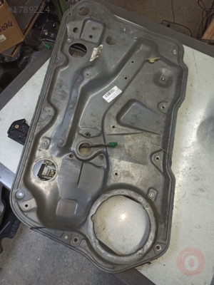 VW Jetta 2000-2005 Cam Regülatörü Ön Sağ 1J4837756F