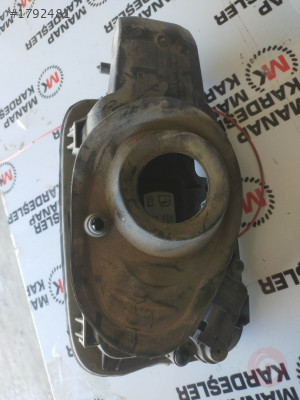 AUDI A3 DEPO İÇ KAPAĞI VE MOTORU 8V0862153A