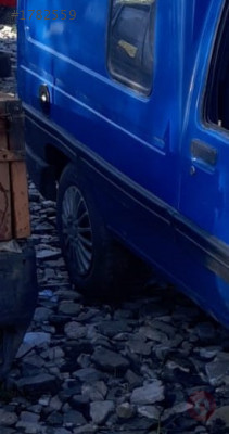 1997 renault espress 1.4 çıkma sağ arka jant lastik