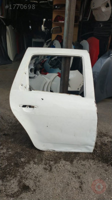 DUSTER SAĞ ARKA KAPI
