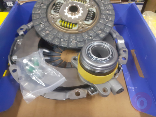 TOYOTA COROLLA/AURIS DEBRİYAJ SETİ 2005-2021 DİZEL BNZLİ SFR