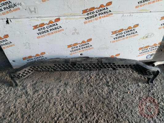 Kia Sorento ön tampon darbe emici 2010
