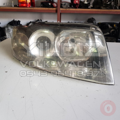 Audi A4 Sağ Far Orijinal Çıkma 2000 2001 2002 2003 2004
