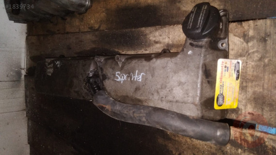 mercedes 412 5 silindir turbolu külbütör üst kapak
