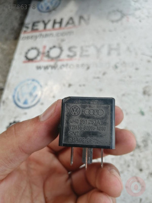 4H0951253A volkswagen audi seat skoda 645 nolu röle