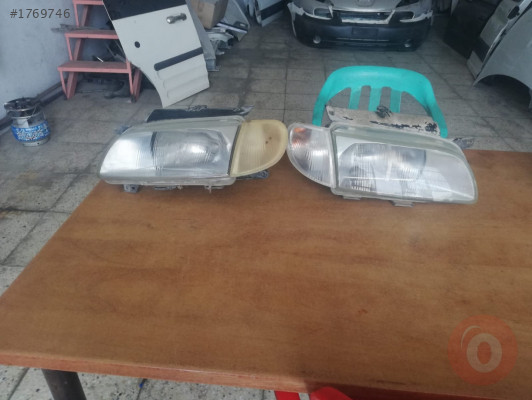 Peugeot partner sağ sol ön farlar orjinal hatasız