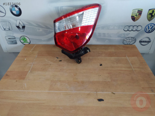 TOYOTA YARİS SAĞ DIŞ STOP  ÇIKMA  ORJİNAL