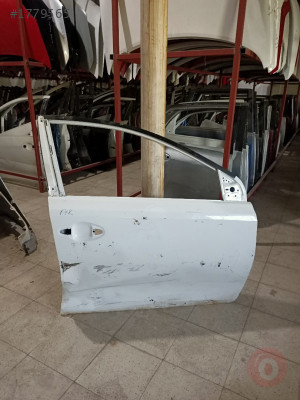 TOYOTA AURİS SAĞ ÖN KAPI 2013-2018