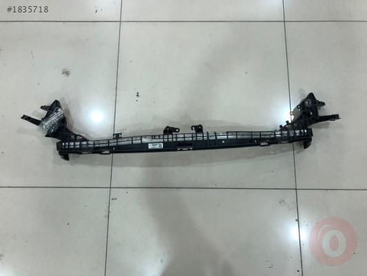 MERCEDES W213 ÖN PANEL RADYATÖR ÜST DESTEĞİ A2136201801