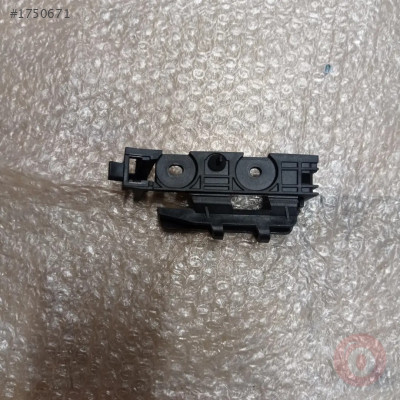 8W5807890 ARKA TAMPON BRAKETİ SAĞ AUDİ A4 2016>>2022