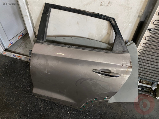 Hyundai Tucson Çıkma Arka Sol Kapı