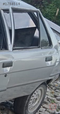 renault r9 broadway 1.4 çıkma sol arka kapı
