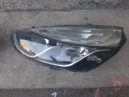 Renault clio 4 sol far çıkma parçalar