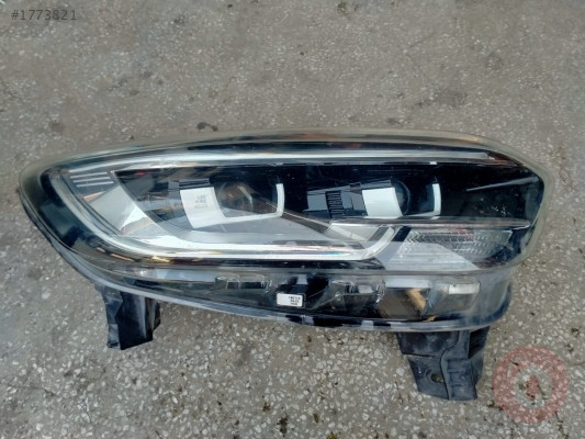 RENAULT KADJAR ÇIKMA SAĞ FAR