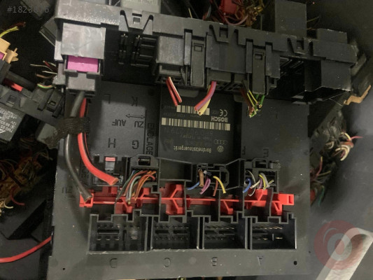 AUDI A3 GÖVDE KONTROL MODÜLÜ 8P0907279N