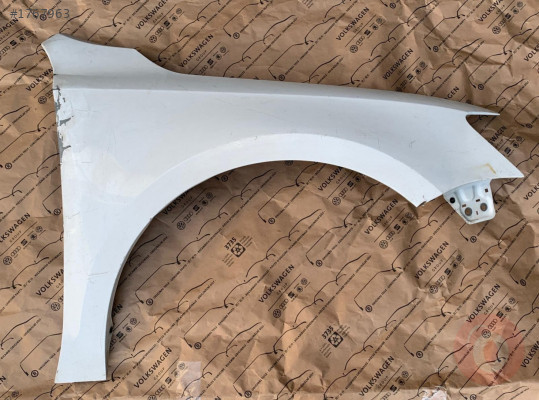 VW JETTA 11-18 ÖN ÇAMURLUK SAĞ BEYAZ AZ HATALI 5C6821106A