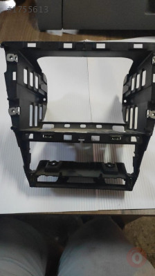 5JB 857 009 SKODA RAPİD TEYP İÇ ÇERCEVESİ