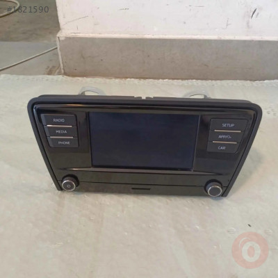 5E0035871D RADYO MEDYA EKRAN KONTROL ÜNİTESİ SKODA OCTAVİA