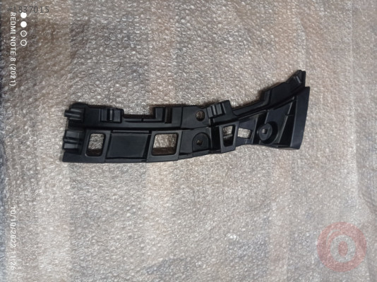 760807393A TAMPON TUTACAĞI BRAKETİ SOL ARKA ALT  TOUAREG 201