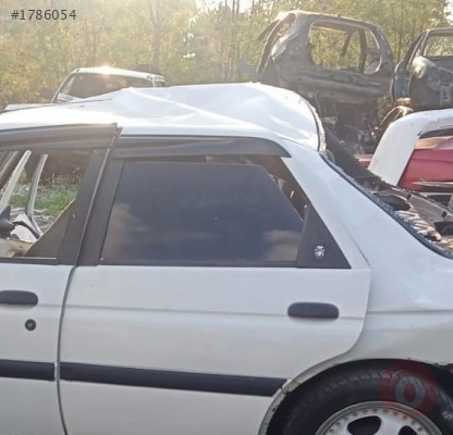 Ford escort 16v efi 1.6 çıkma sol arka kapı camı