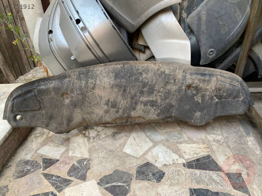 MERCEDES E SERİSİ ÖN TAMPON ALT MUHAFAZA W211 KASA