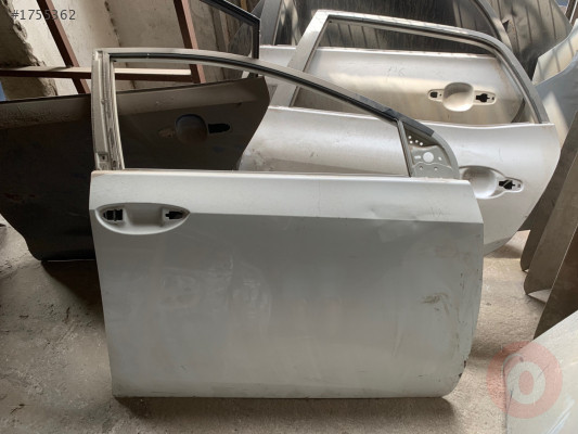 TOYOTA COROLLA ÇIKMA ORJİNAL SAĞ ÖN KAPI