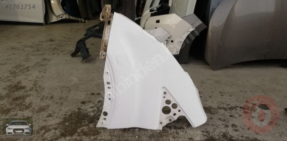 Transit Sol Ön Çamurluk