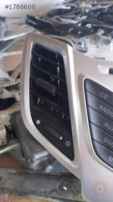 Ford fiesta mk 7 üfleme ızgarası sol çıkma orjinal