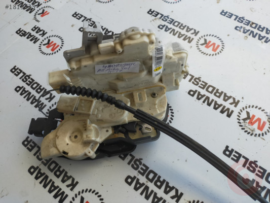 AUDİ A8 KAPI KİLİDİ ARKA SOL 4H0839015C 4H0839015